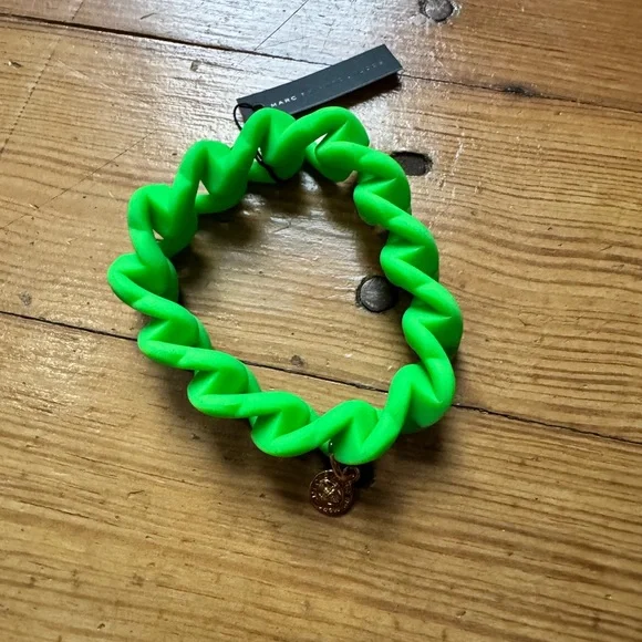 Marc by Marc Jacobs Green Silicone Bracelet - Picture 1 of 3